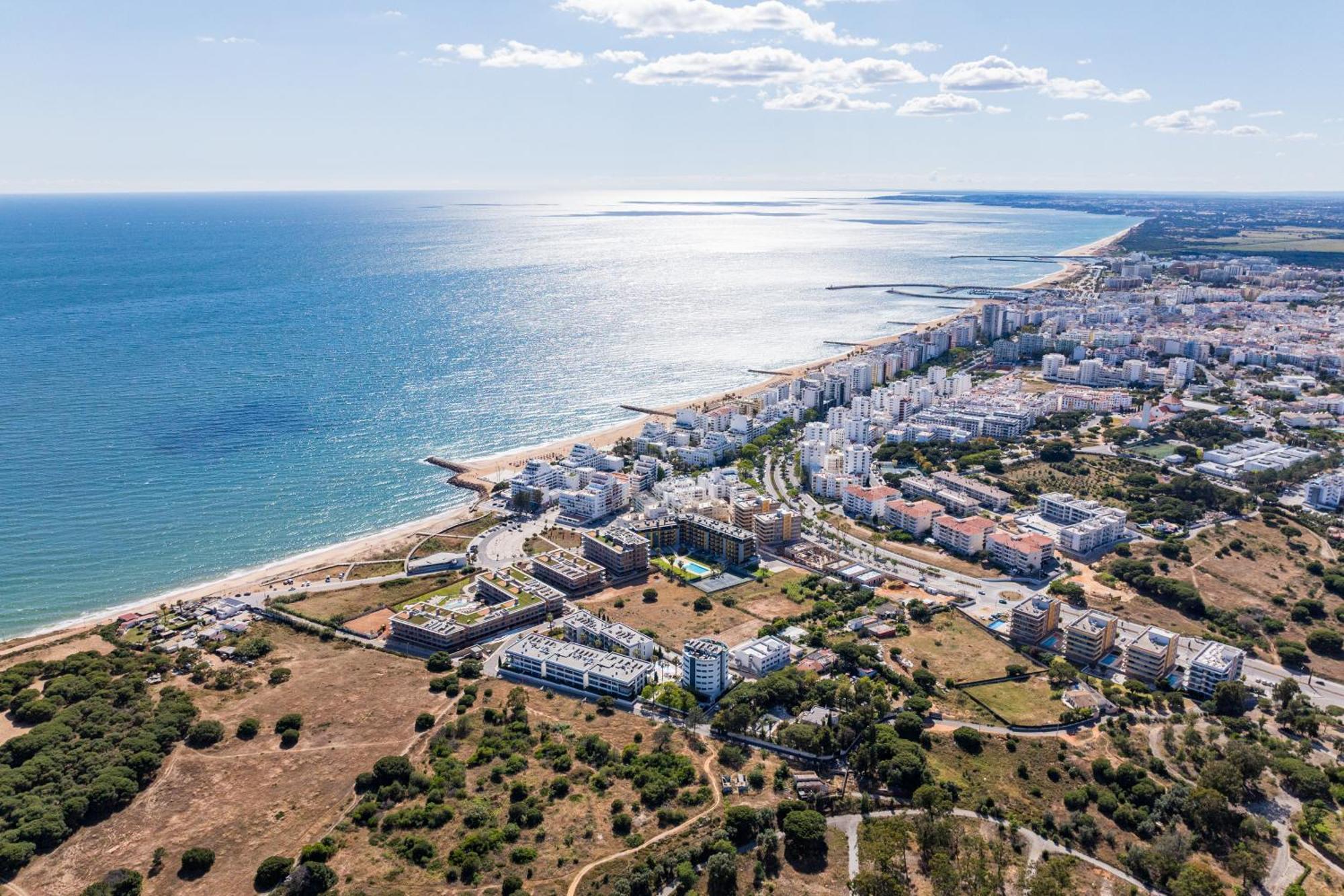 Cavalo Preto Luxury Beach Apartment By Golden Zenith Quarteira Dış mekan fotoğraf