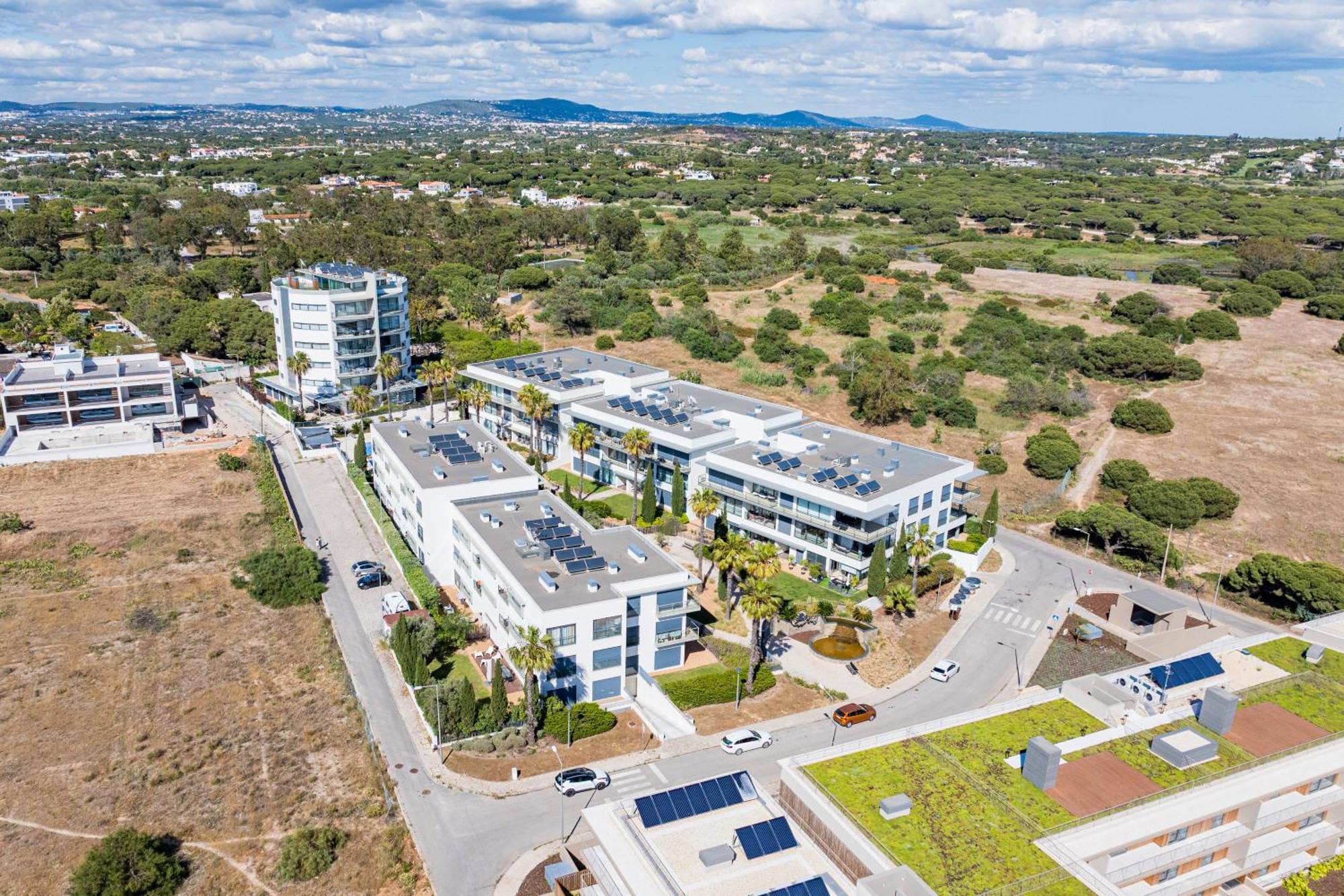 Cavalo Preto Luxury Beach Apartment By Golden Zenith Quarteira Dış mekan fotoğraf