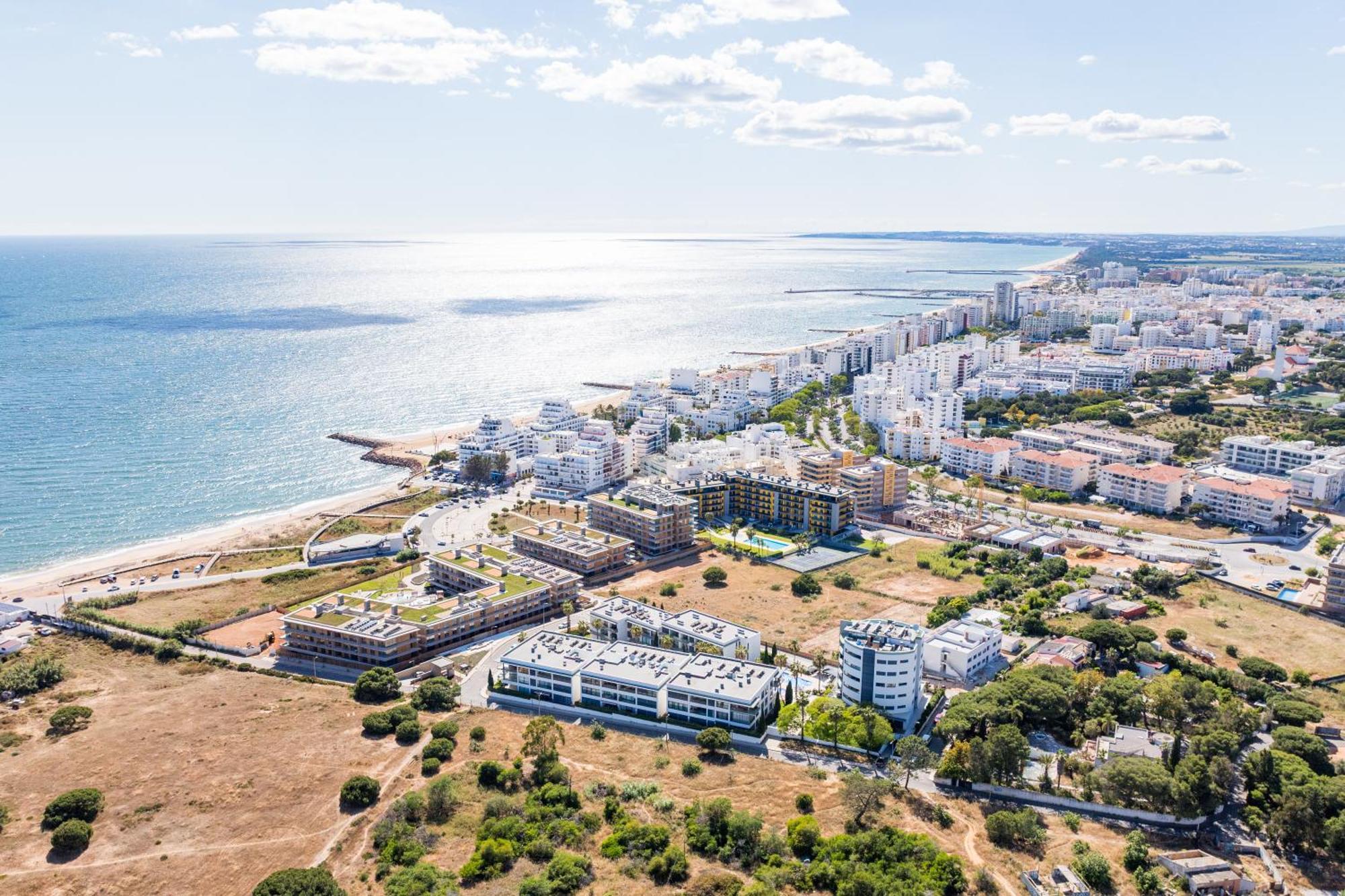 Cavalo Preto Luxury Beach Apartment By Golden Zenith Quarteira Dış mekan fotoğraf